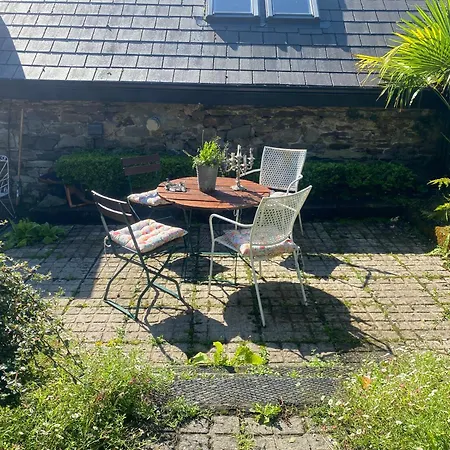 Beautiful Renovated Stone House For Dog Friendly, Quayside Location *