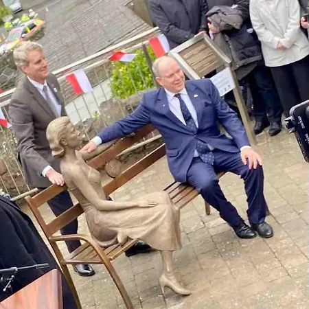 度假居 Beautiful Renovated Stone House For Dog Friendly, Quayside Location *