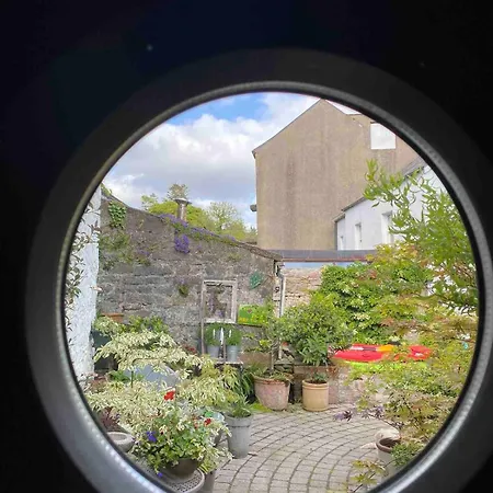 度假居 Beautiful Renovated Stone House For Dog Friendly, Quayside Location