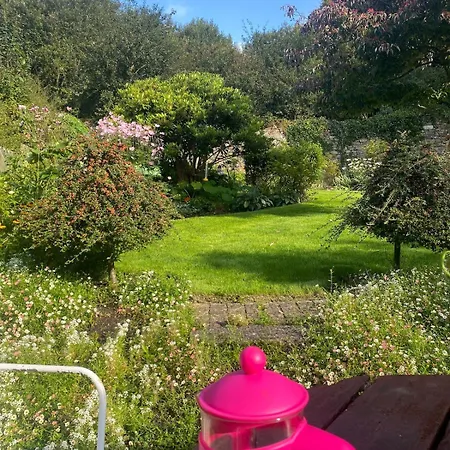 Beautiful Renovated Stone House For Dog Friendly, Quayside Location *