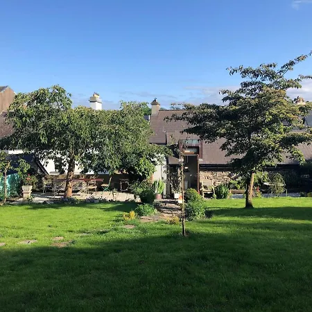 Beautiful Renovated Stone House For Dog Friendly, Quayside Location 度假居