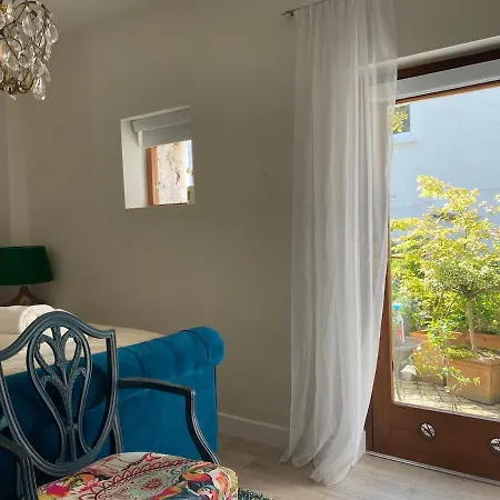 Beautiful Renovated Stone House For Dog Friendly, Quayside Location Nyaraló *