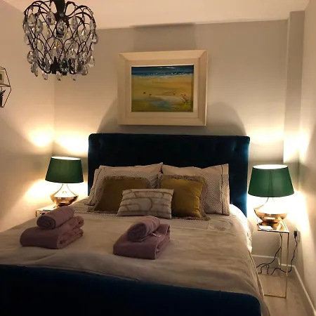 Nyaraló Beautiful Renovated Stone House For Dog Friendly, Quayside Location *