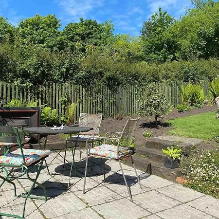 Beautiful Renovated Stone House For Dog Friendly, Quayside Location 度假居 纽波特